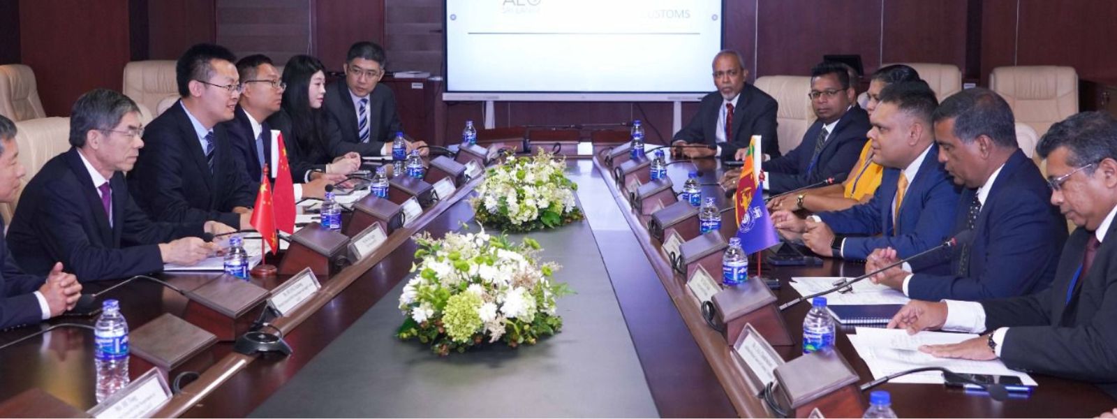 China Pledges to Support Sri Lanka's Customs